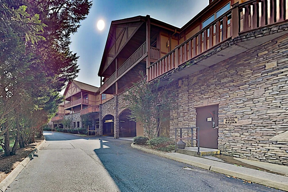 830golf1 2 Bedroom Condo