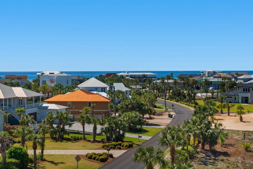Dolphin Point #602a