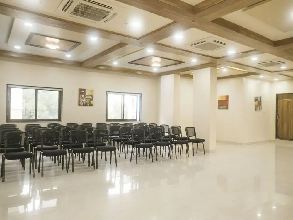 Super Townhouse OAK Regal Inn Near Sant Tukaram Nagar Metro Station - Général