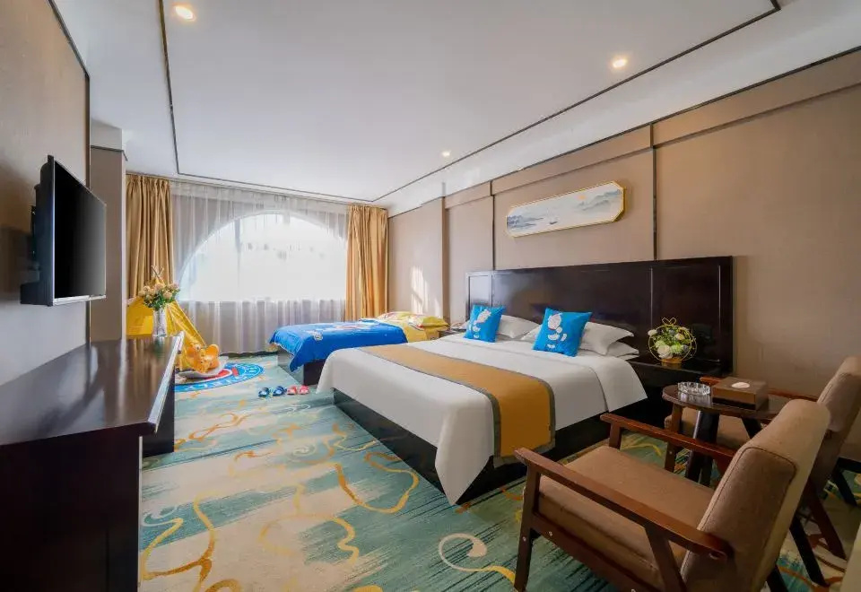Pingxiang Guotai Hotel (Bus Terminal Food Street)