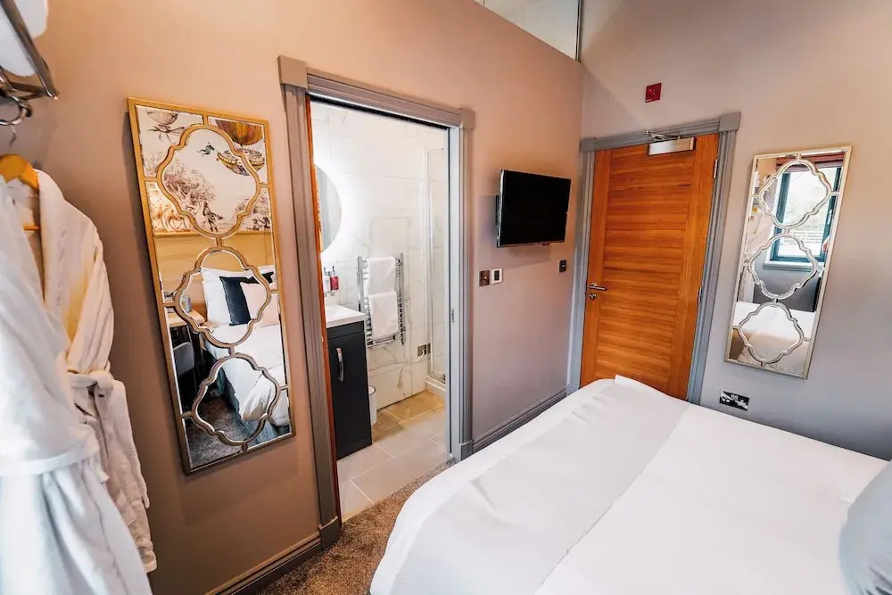 Economy room