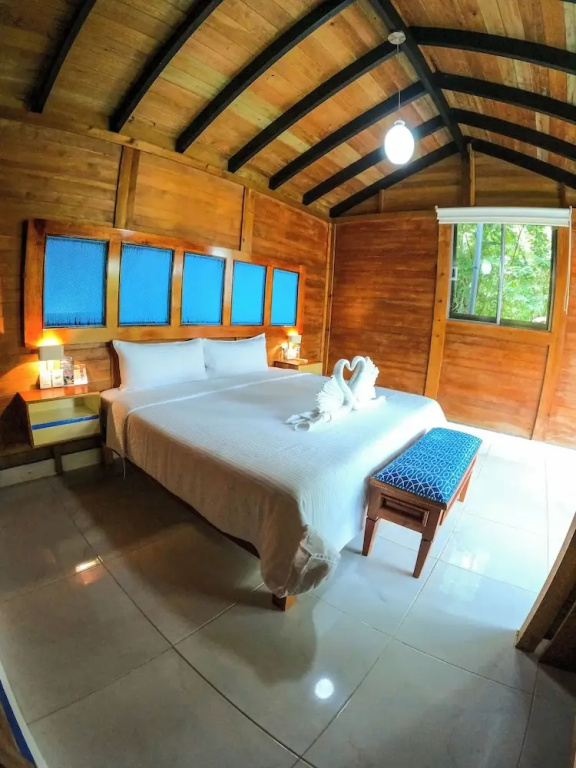 Deluxe Double room with balcony (full double bed)