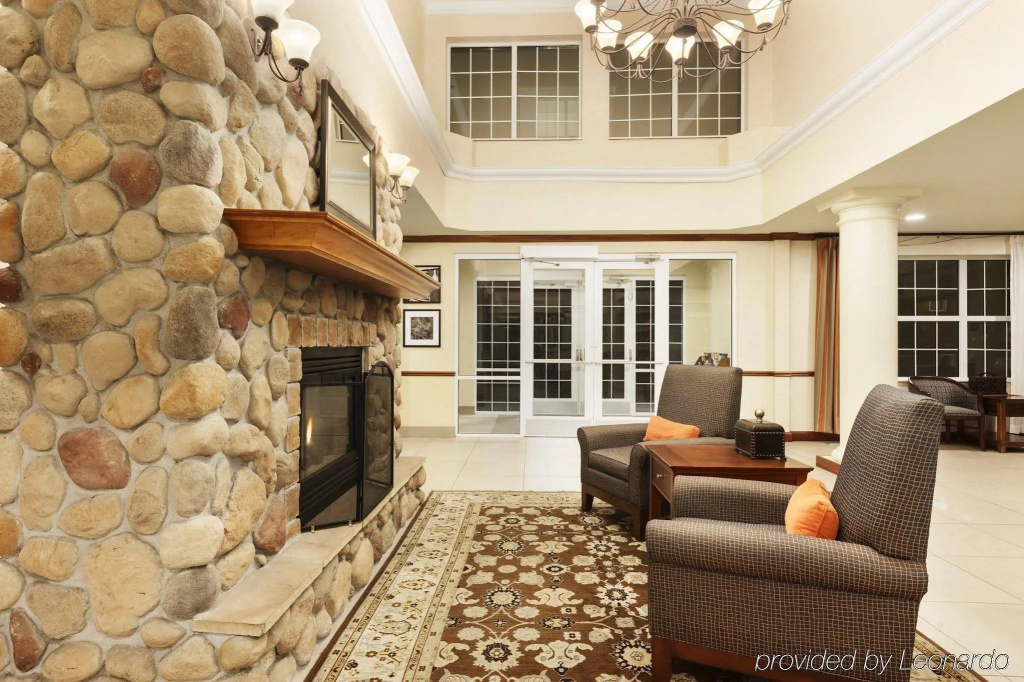 Lobby & Reception