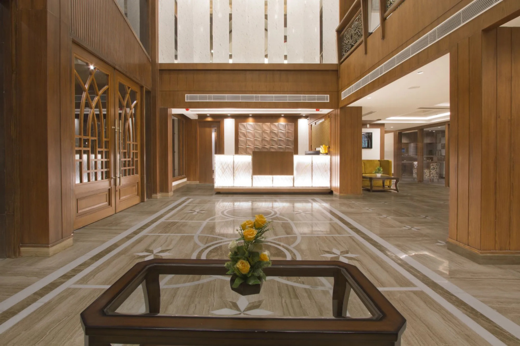 Lobby & Reception