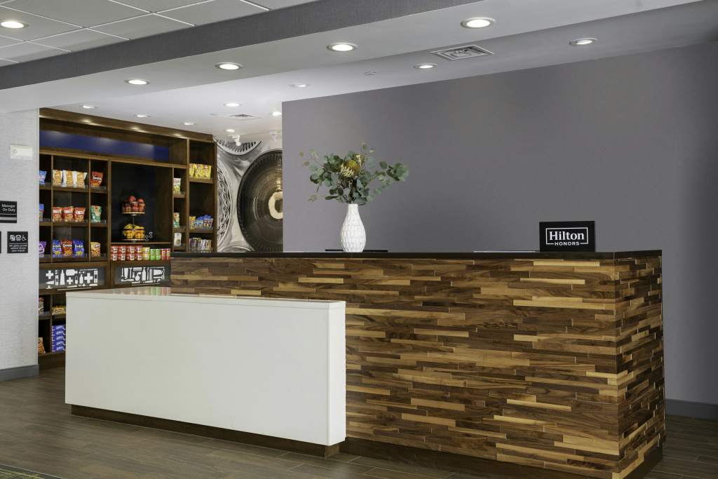 Hampton Inn & Suites Pittsburgh New Stanton