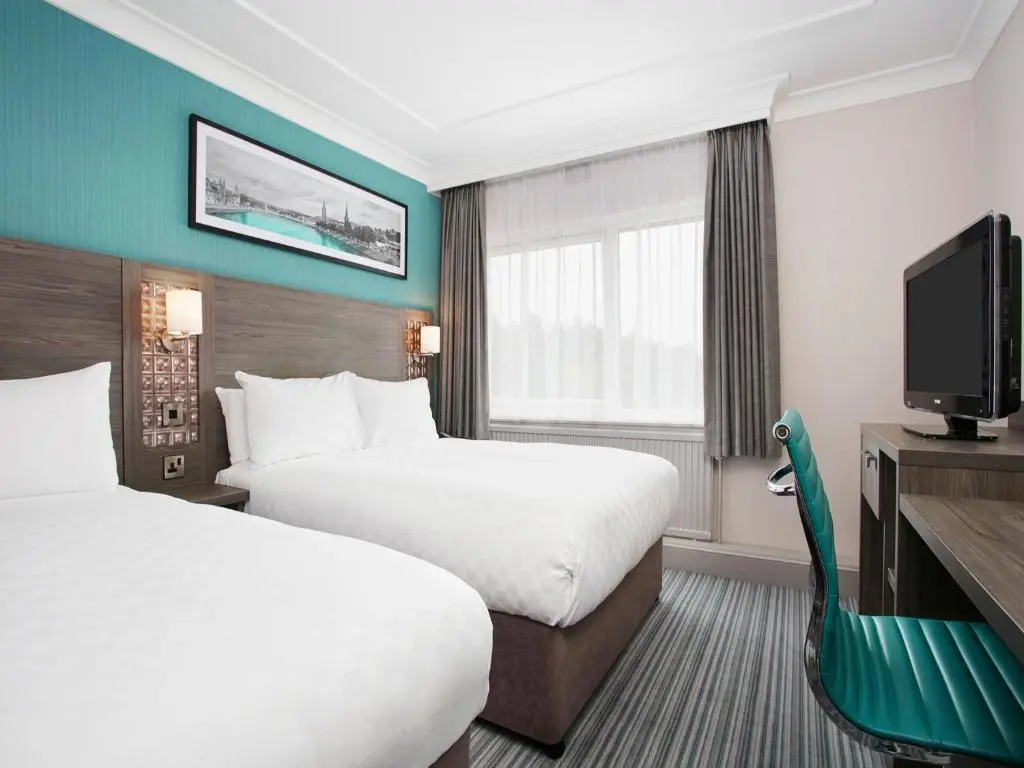 Leonardo Hotel Inverness - Tap to explore photos