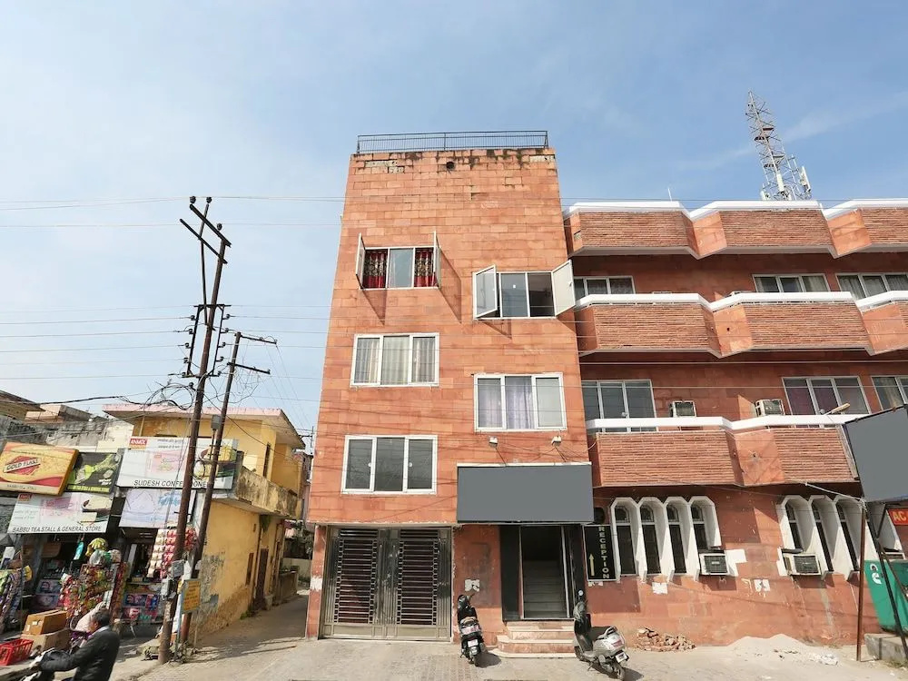 Hotel Shiv Murti Grand By OYO Rooms