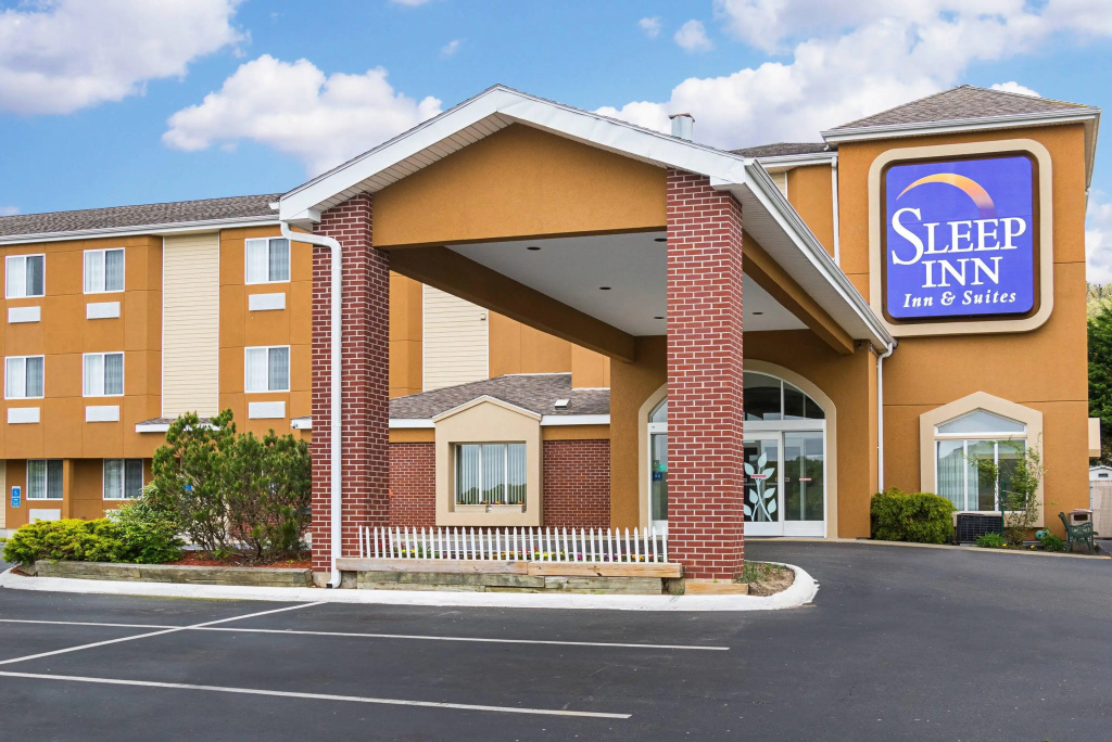 Sleep Inn & Suites Niantic North