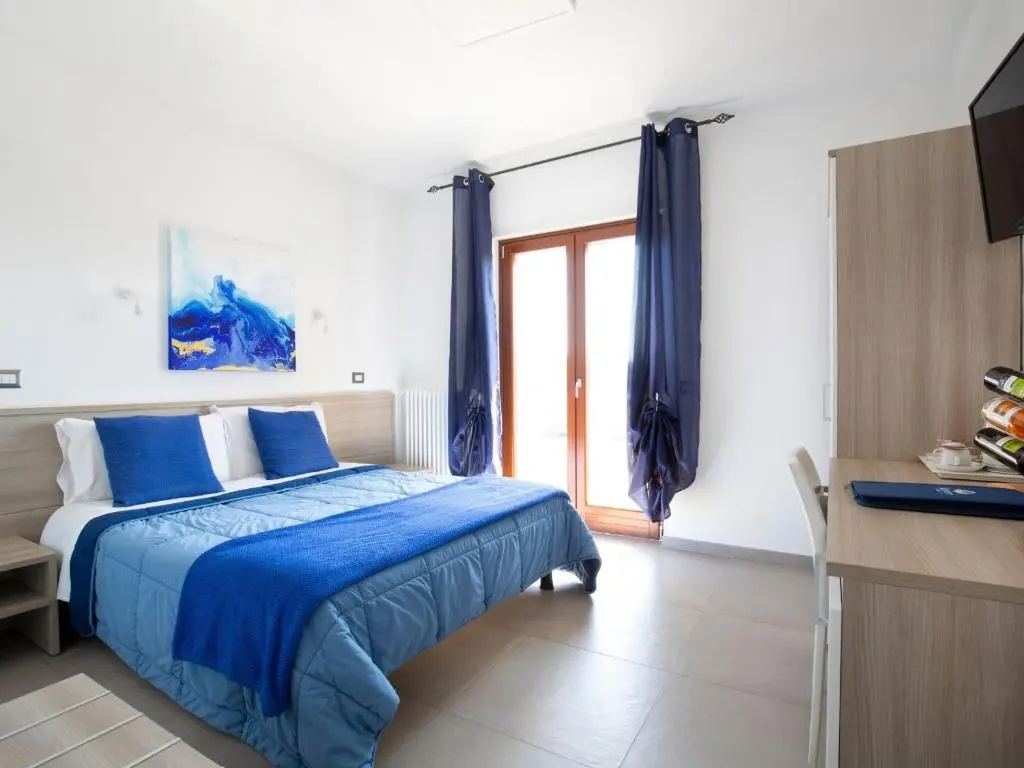 Standard Double room with balcony and with sea view (full double bed)