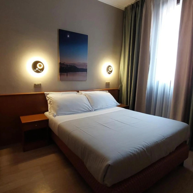 Euro Motel — 5