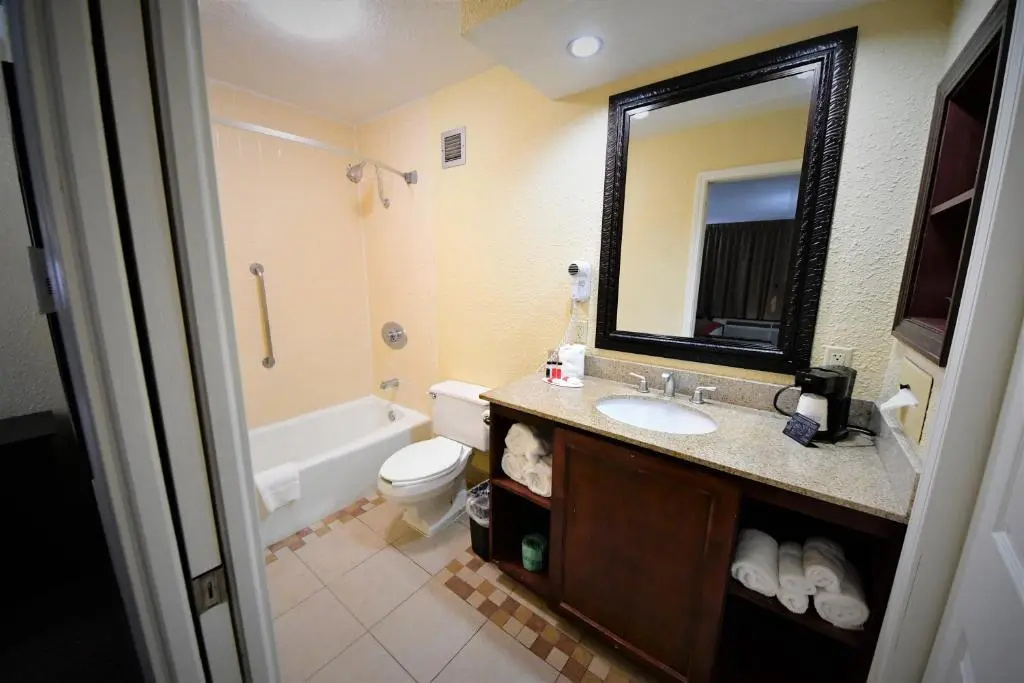 Ramada Hotel & Conference Center by Wyndham Jacksonville - Chambres