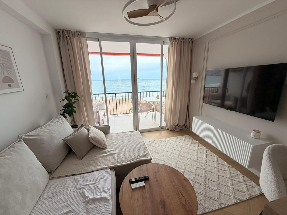 Beachfront Apartment with Sea View