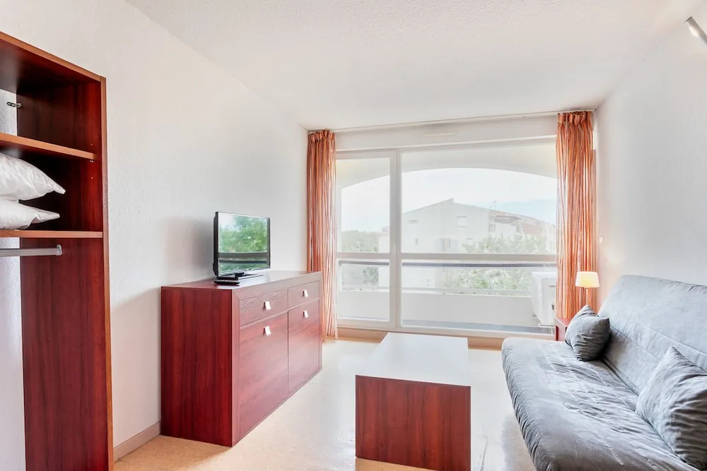 Standard Studio with pool view