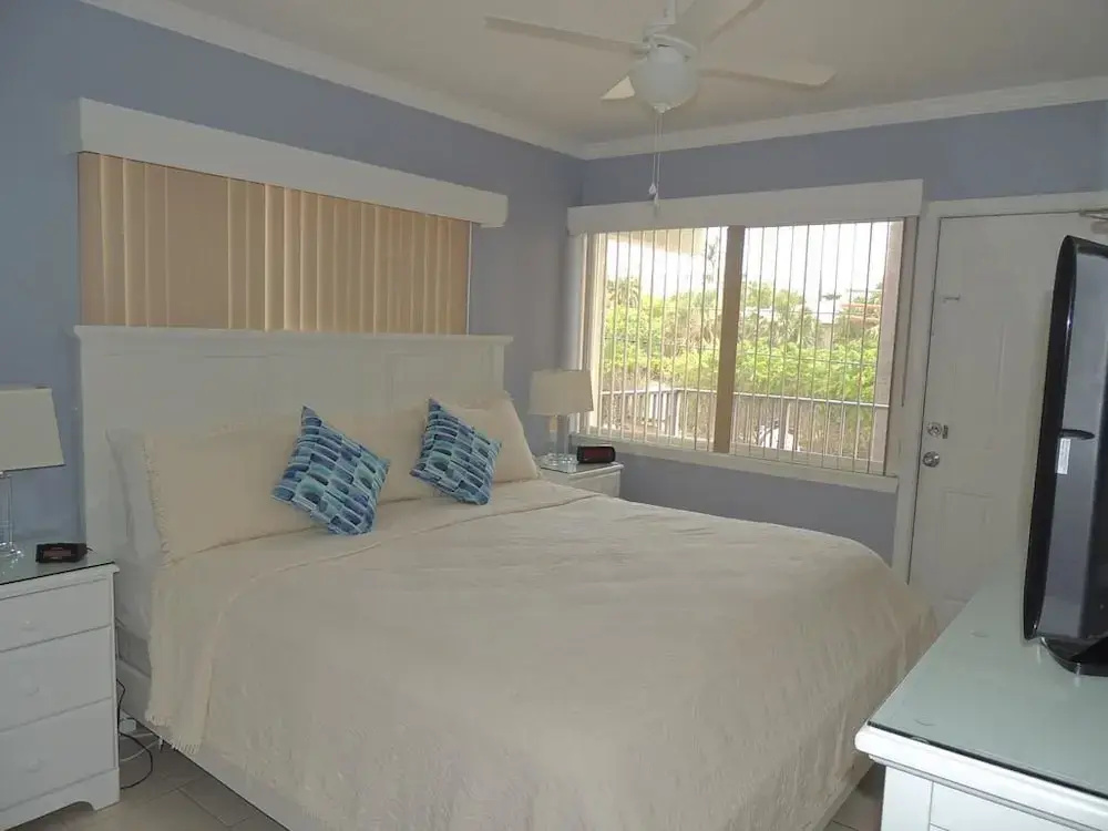Aqua Mar Condos - Chambres