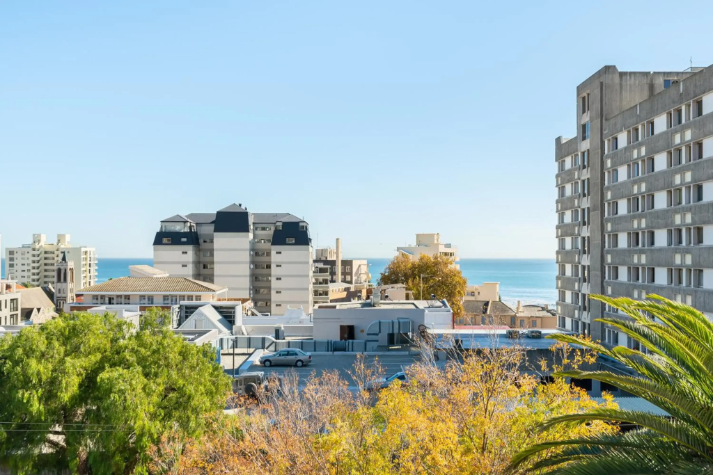 Montclair Apartments