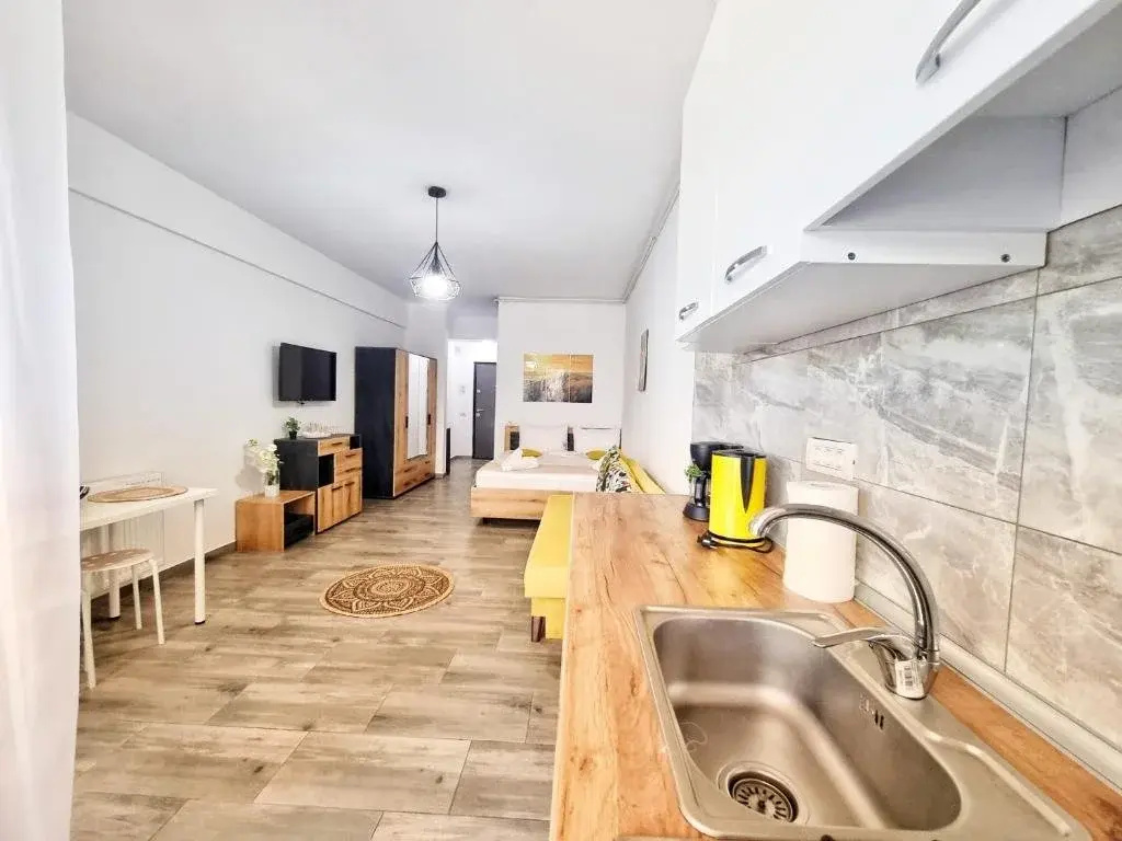 Seven Eleven Luxury Apartment - фото 11