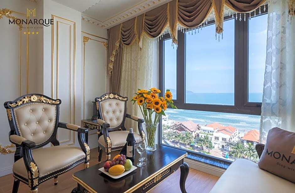Monarque Hotel Danang
