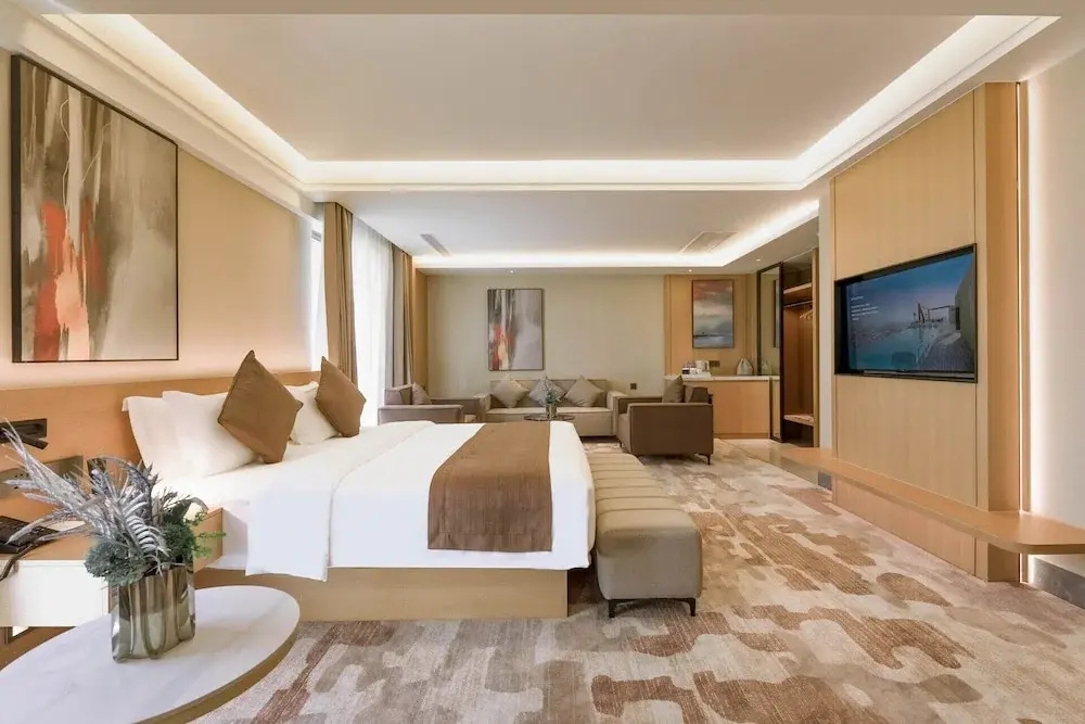 1 Bedroom Luxury Double room with balcony (full double bed)