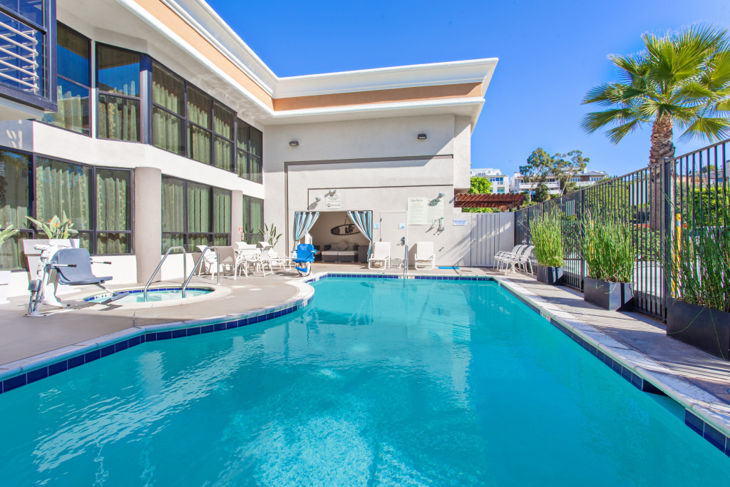 Holiday Inn Express Newport Beach by IHG - Général