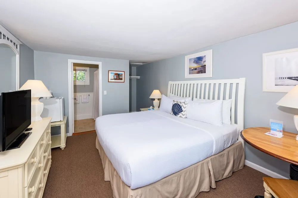 Standard Double room with ocean view (full double bed)