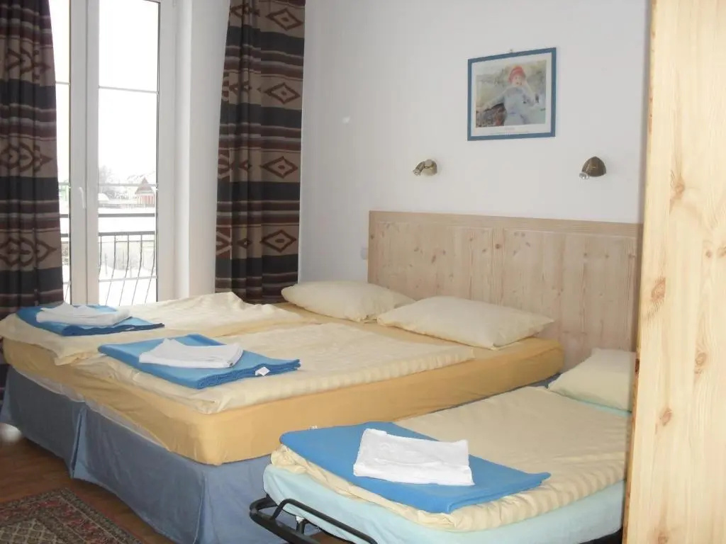 Standard Double room with balcony (full double bed)