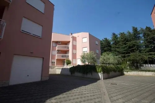 Alma Apartment