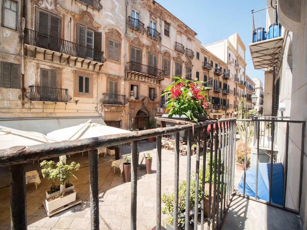 Kalamarina Rooms B&B