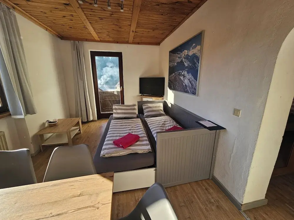 2 Bedrooms Family Apartment with mountain view