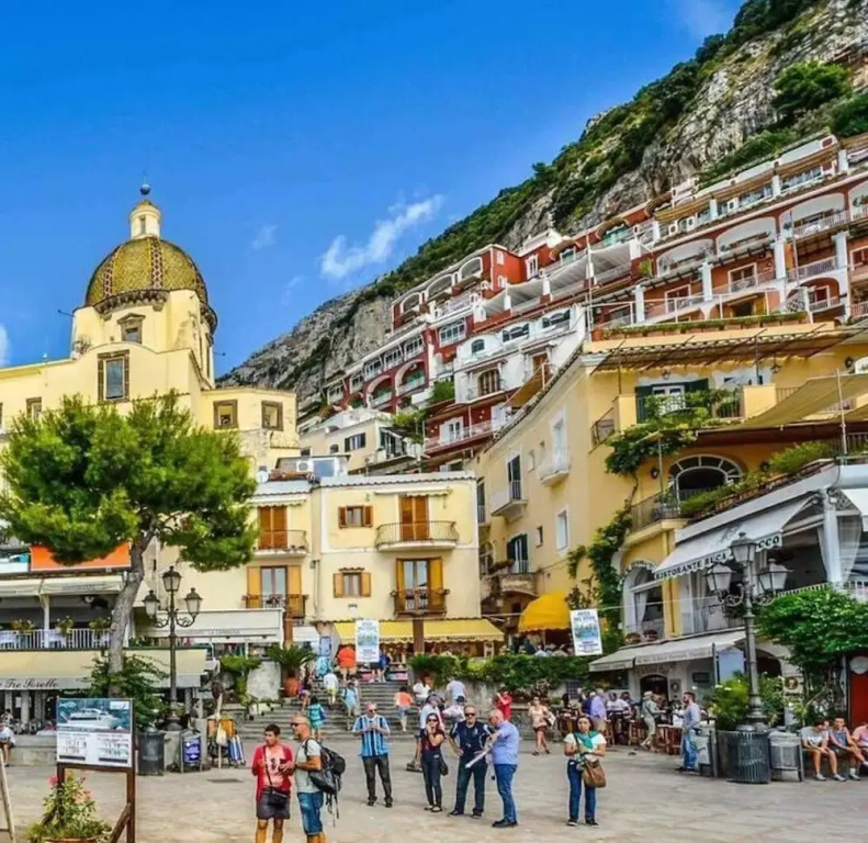 Lovely 3-bed House in Sorrento for Families