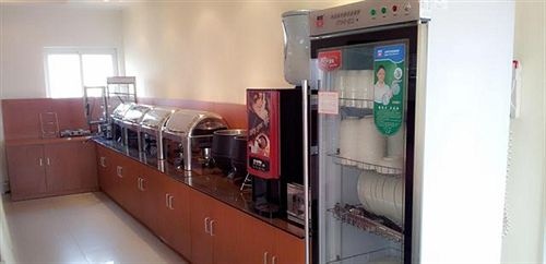 Food & Beverage