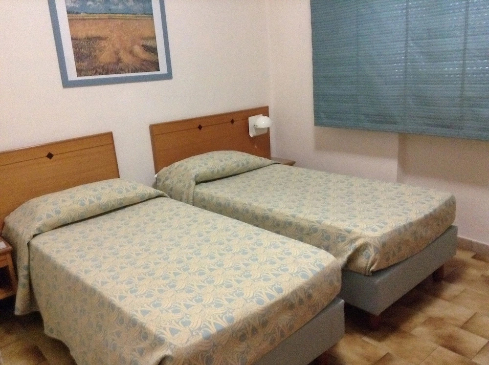 Standard Double room (twin beds)