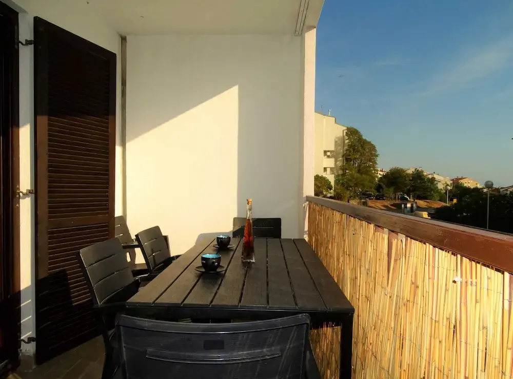 Bright and Stylish Apartment With Balcony and Sea View