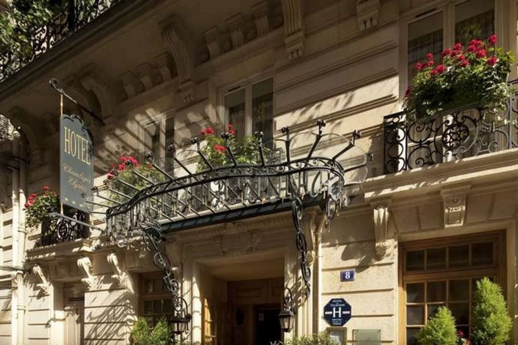 Hotel photo 1