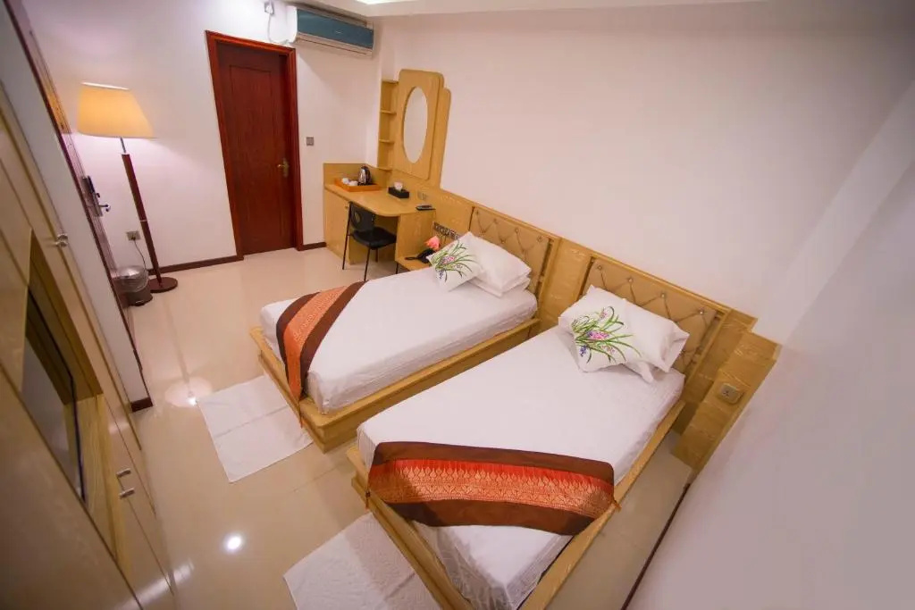 Deluxe Double room twin beds