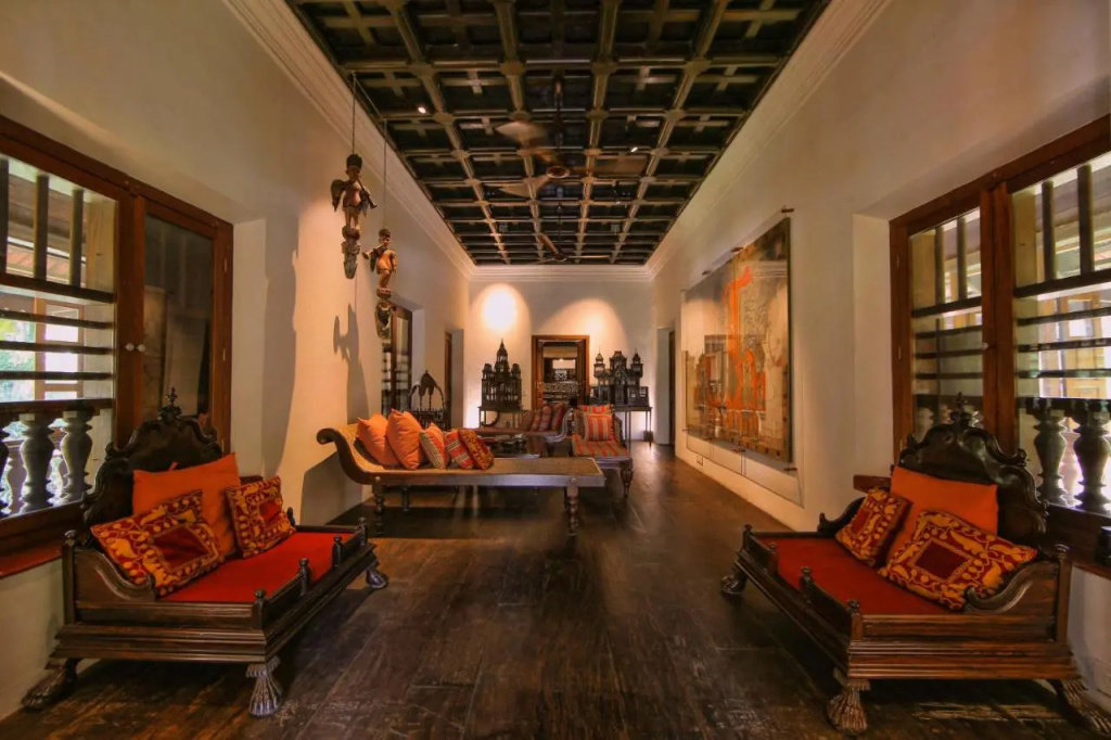 Lobby & Reception