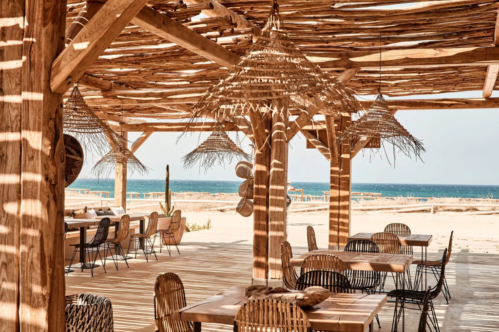 Beach & Waterfront