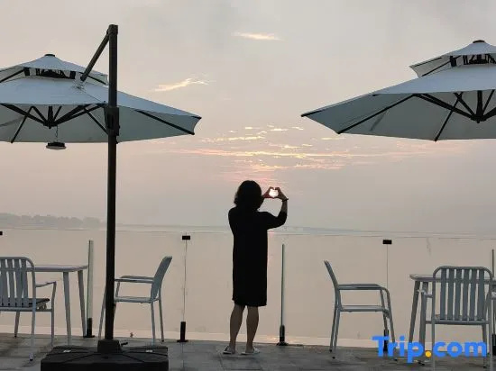 Hujing Homestay (Hengshan Island Branch)