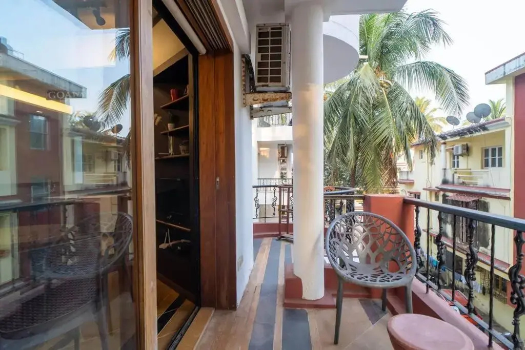 Walk to Calangute beach from this beautiful studio