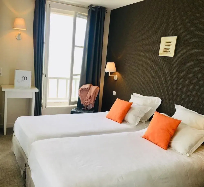Voir la photo 2 — Hôtel De La Marine