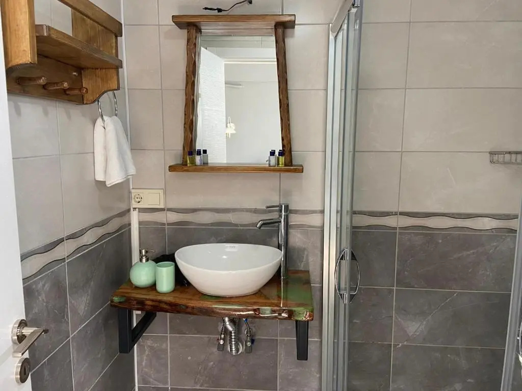 Standard Double room with garden view (full double bed)