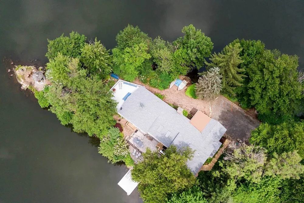 By Mtn Creek Resort: The Point on Highland Lake