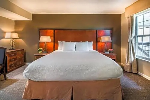 Cloverleaf Suites - Chambres