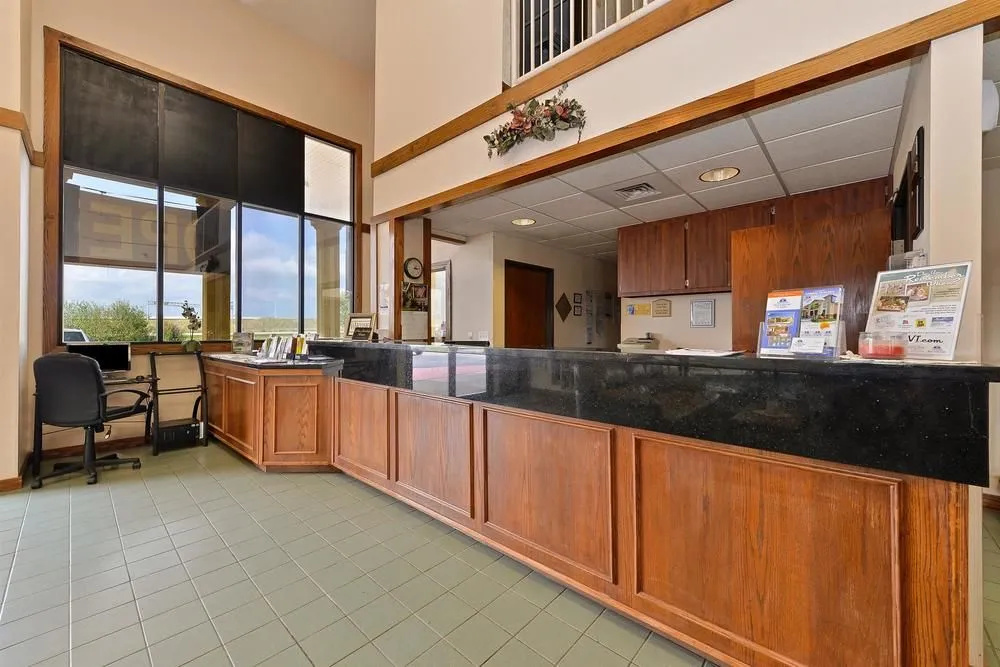 Lobby & Reception
