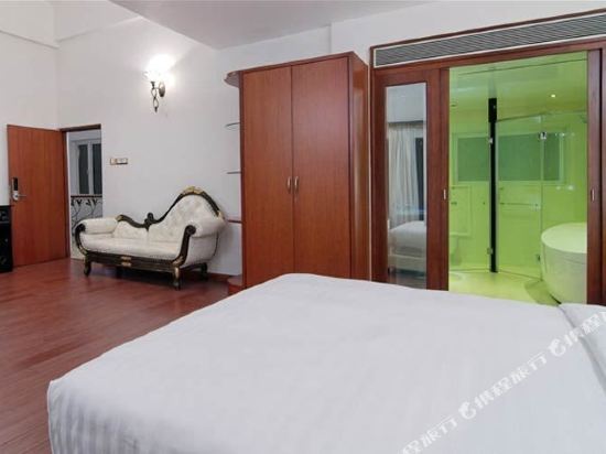 White Pearl Suites