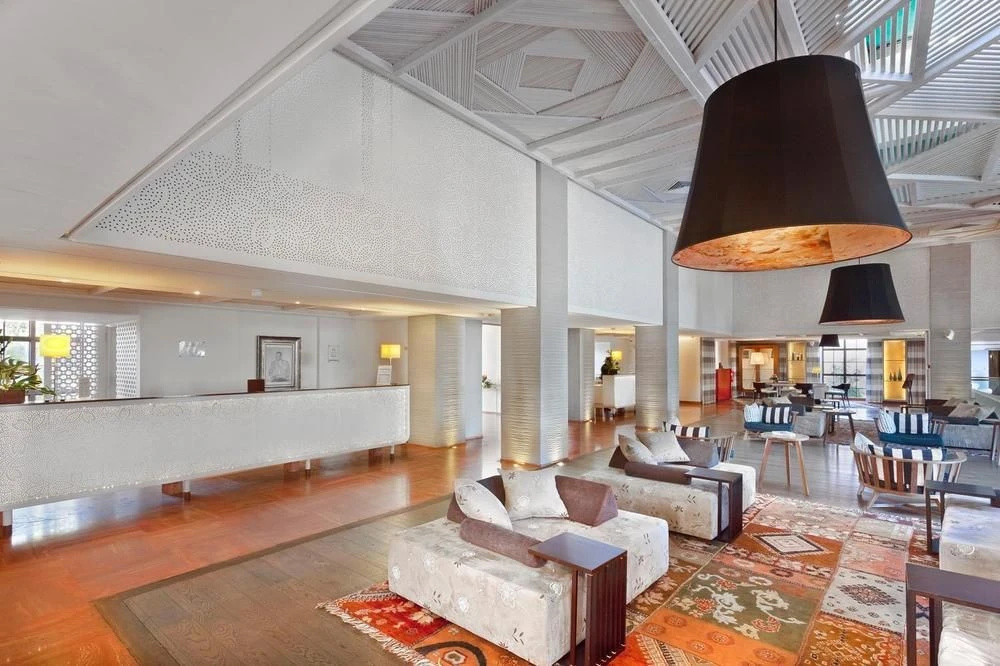 Lobby & Reception