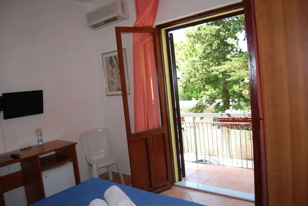 Standard room with balcony