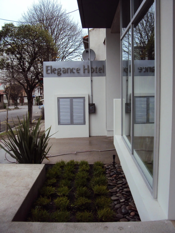 Elegance Hotel