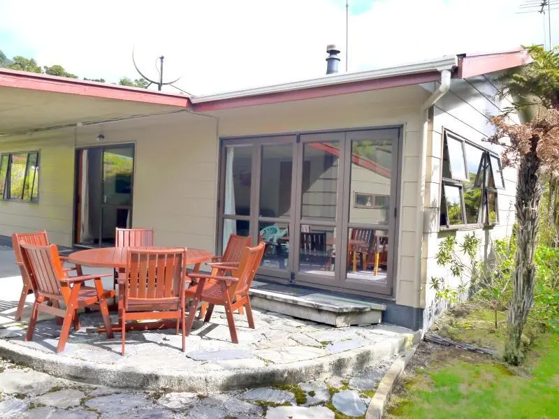 3 Bedrooms Cottage