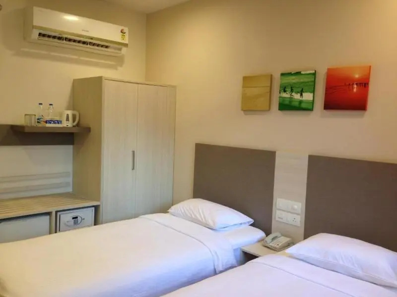 Luxury Double room (full double bed)