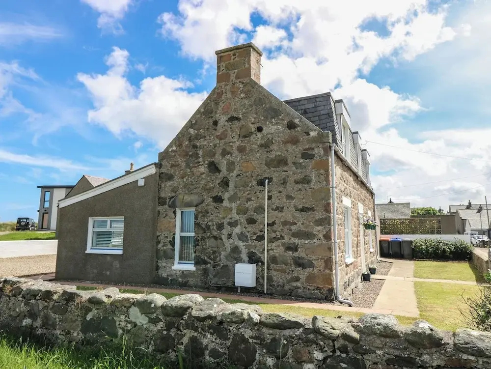 Bella's Beach Cottage